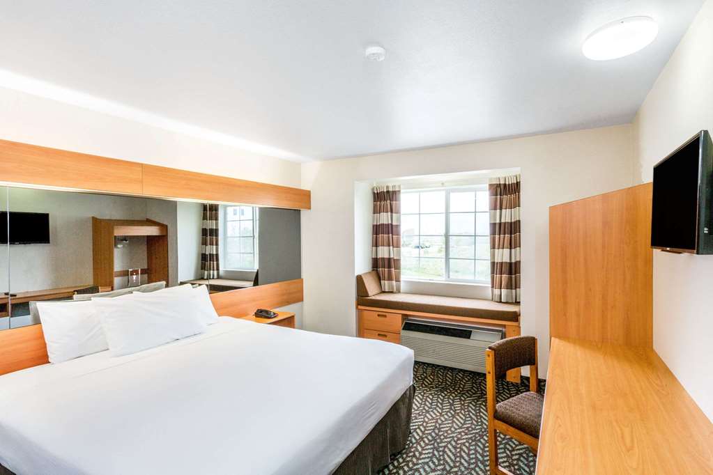 Microtel Inn & Suites by Wyndham Salt Lake City Airport - photo 13