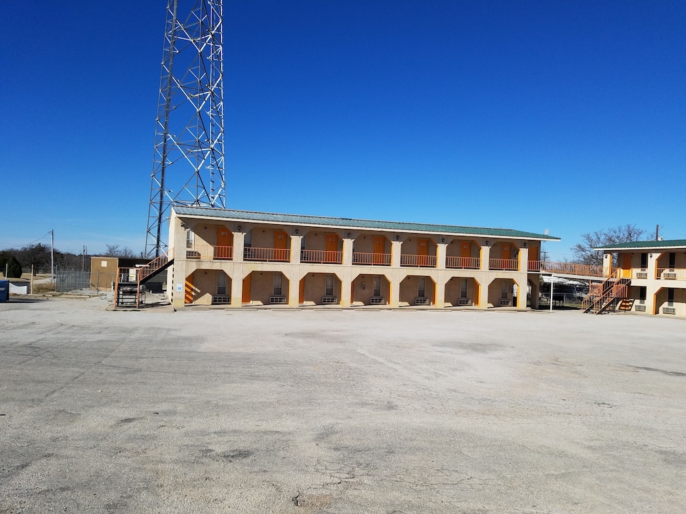 Cisco inn - photo 14
