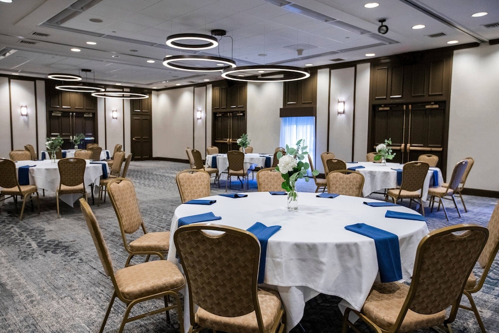 Delta Hotels by Marriott Burlington - photo 29