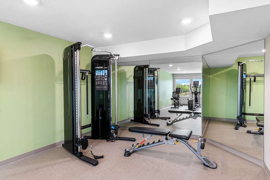Woodspring Suites Kansas City Airport - photo 28