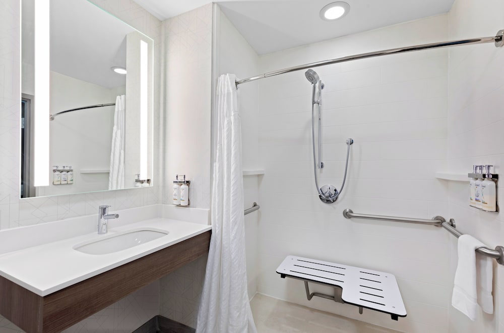 Holiday Inn Express Hotel Ooltewah Springs Chattanooga by IHG - photo 17