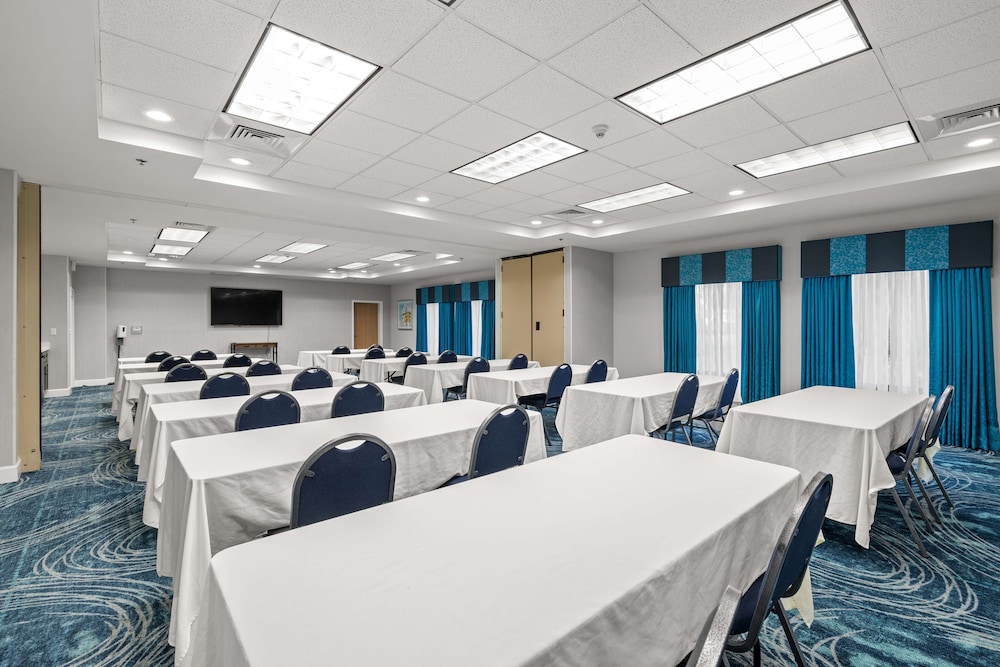 Hampton Inn Tampa Veterans Expwy - photo 25