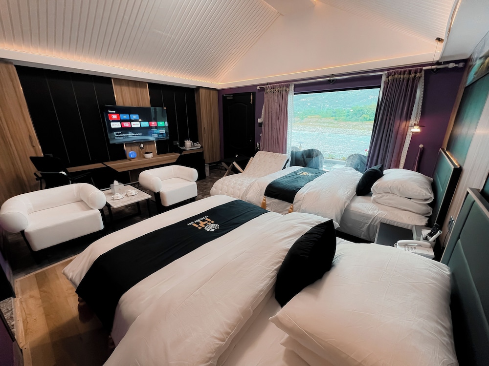 Iyi Luxury Inn in Saidu Sharif, Pakistan