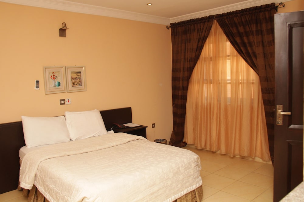 Conference Hotel and Suites — Ijebu-Ode — photo 2