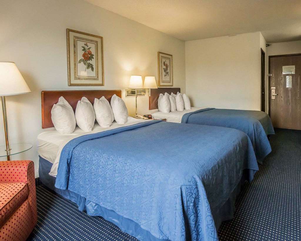 Quality Inn Dundee - photo 9