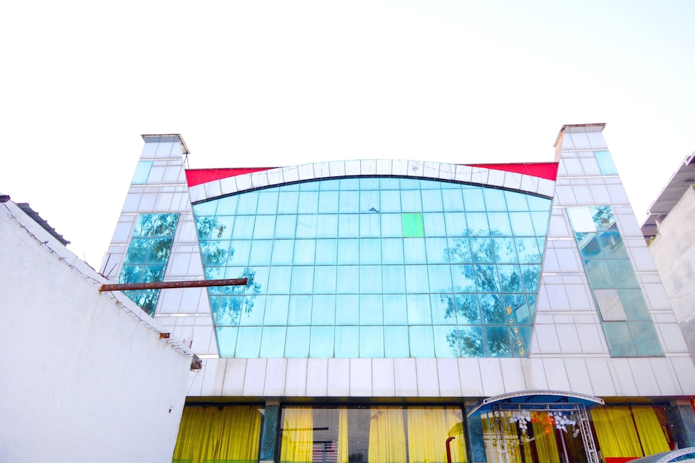 OYO 35761 Hotel Le Kingston in Pathankot, India