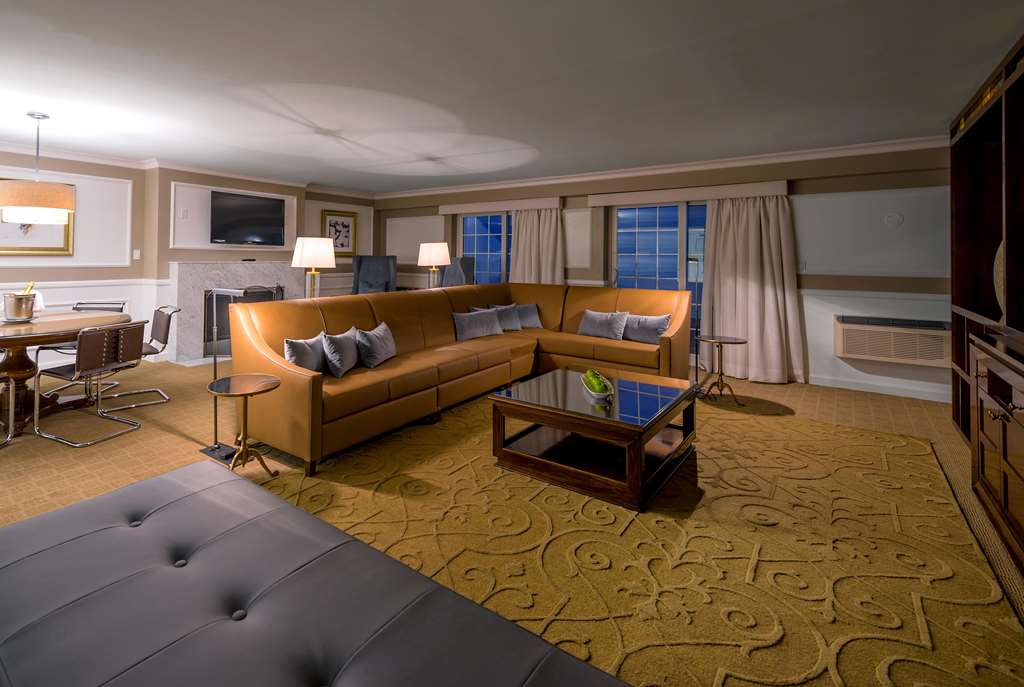 The Garden City Hotel - photo 15