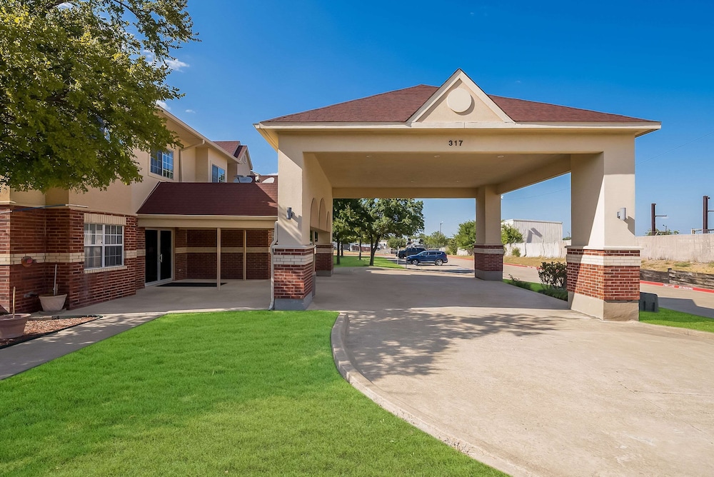 Econo Lodge Inn & Suites Mesquite Dallas East - photo 39