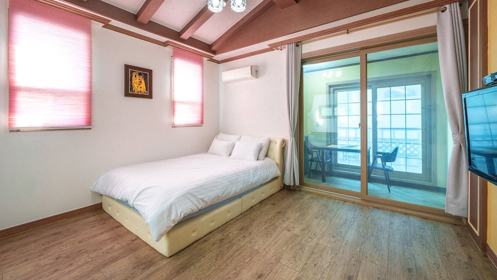 Clear morning pet friendly pension — 4-Star Luxury Hotel in Gyeongju, South Korea
