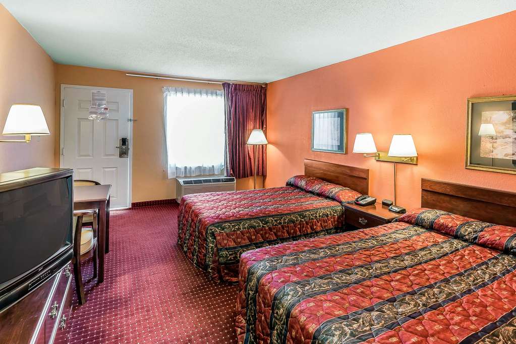 Econo Lodge Lavonia GA - photo 16