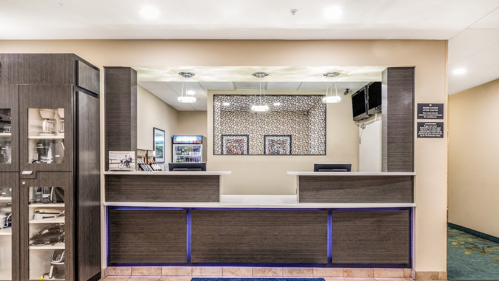 Candlewood Suites Portland Airport by IHG - photo 63
