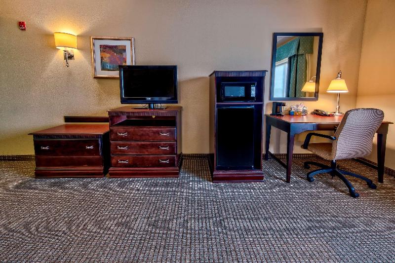 Hampton Inn Rochester Irondequoit - photo 36