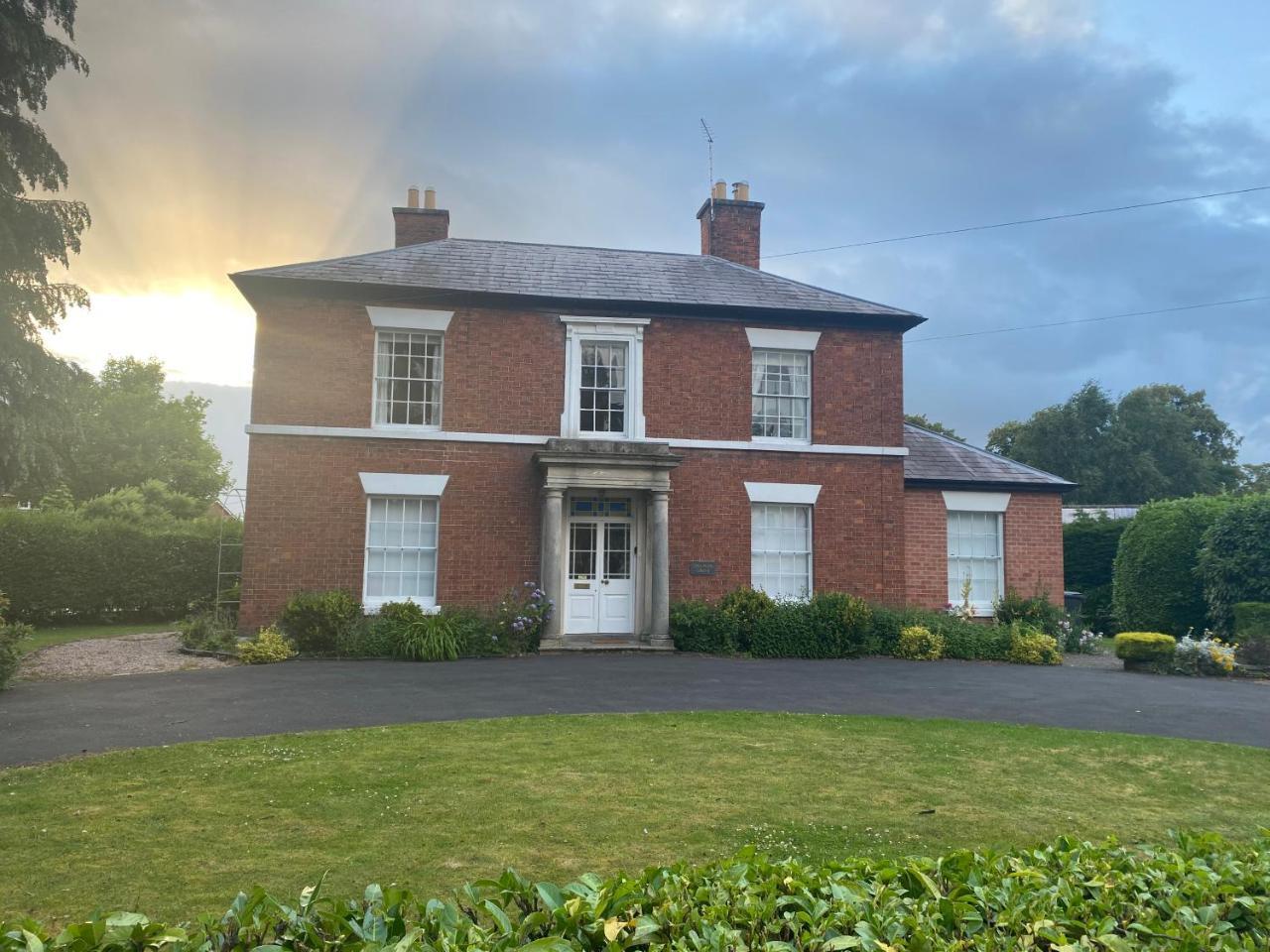 Creamore Grove Wem Shrewsbury — hotel in Wem