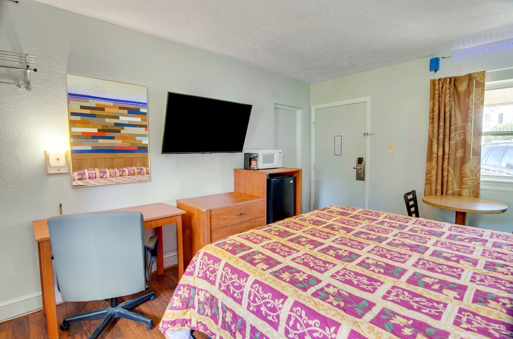 Scottish Inns Collinsville Martinville - photo 14