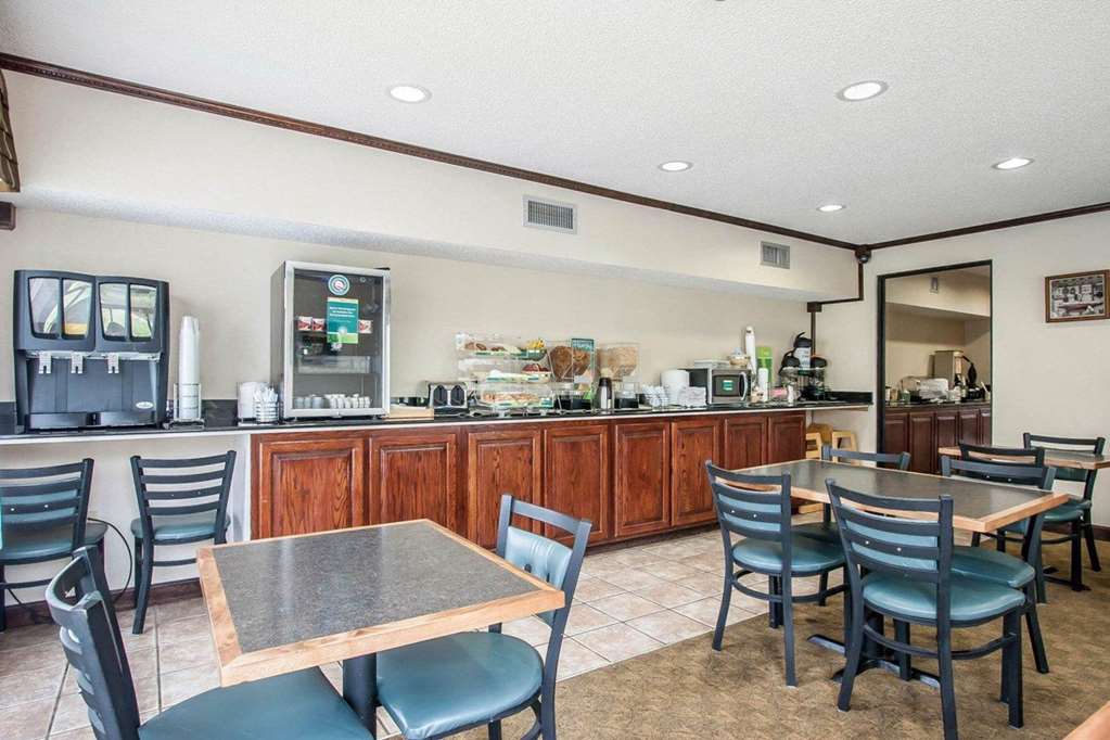 Quality Inn Savannah South - photo 27