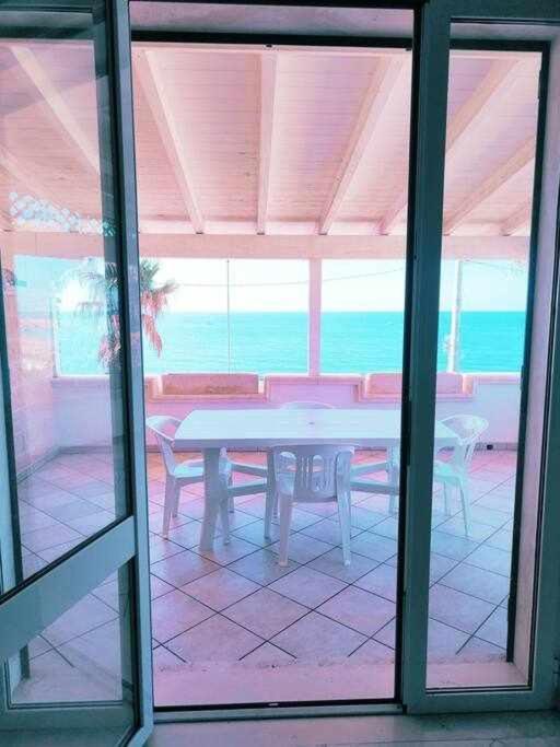 app Blue Dream 2 fronte mare in Salento con vista — 4-Star Luxury Hotel in Torre San Giovanni, Italy