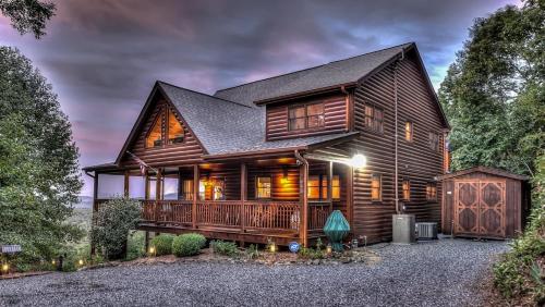 A Bear's Dream - carbon neutral hotel in Unknown City