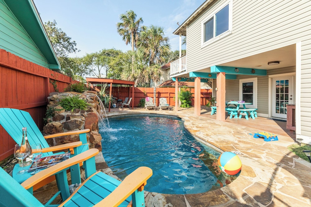 Tortuga Inn - photo 19