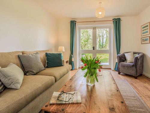 3 Bed in Lyme Regis 61809 in Lyme Regis, United Kingdom