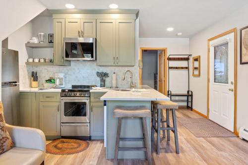 Creekside Suites 20 by Estes Park Condos — 4-Star Luxury Hotel in Estes Park, United States