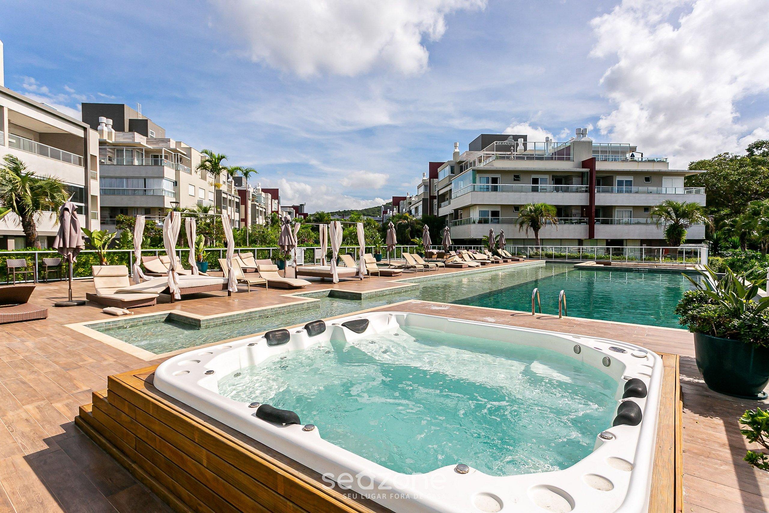 Apto no cond Thai Beach Home Spa frente mar TBS106 — 4-Star Luxury Hotel in Florianopolis, Brasil
