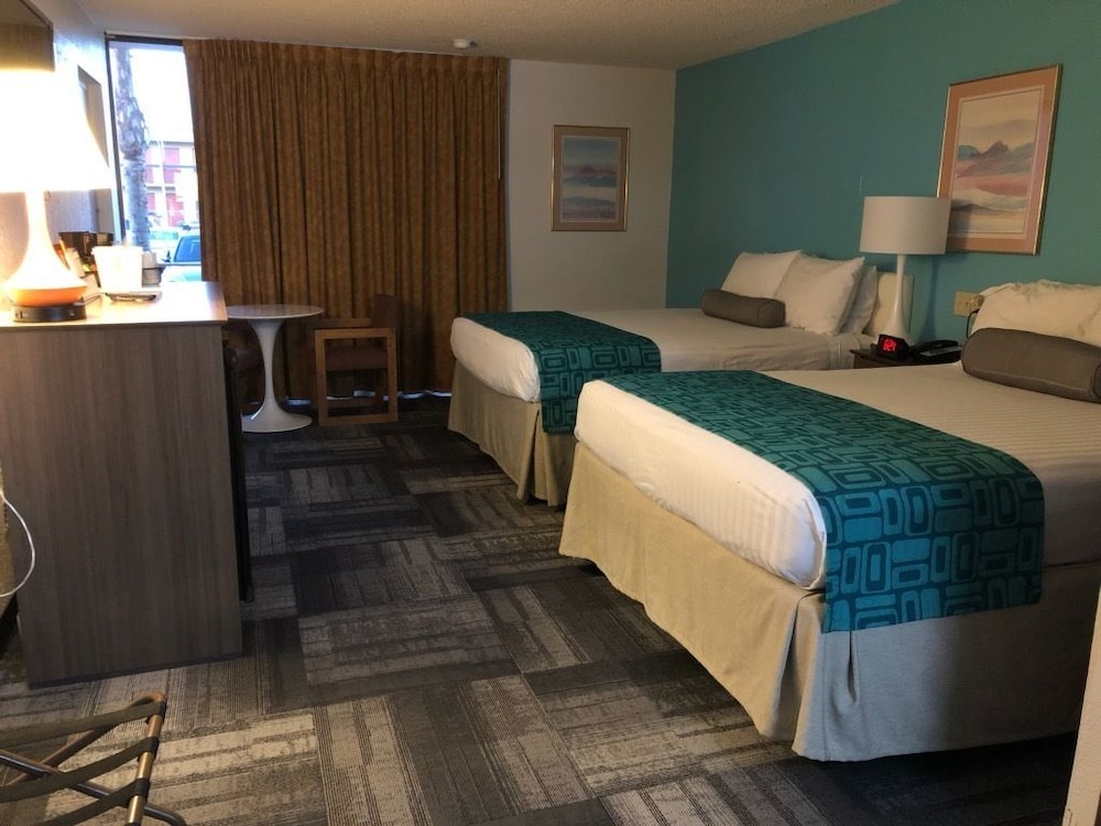 Howard Johnson by Wyndham Winter Haven FL - photo 14