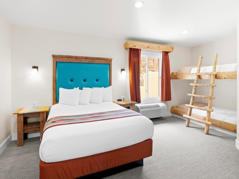 Bluff Dwellings Resort - photo 23