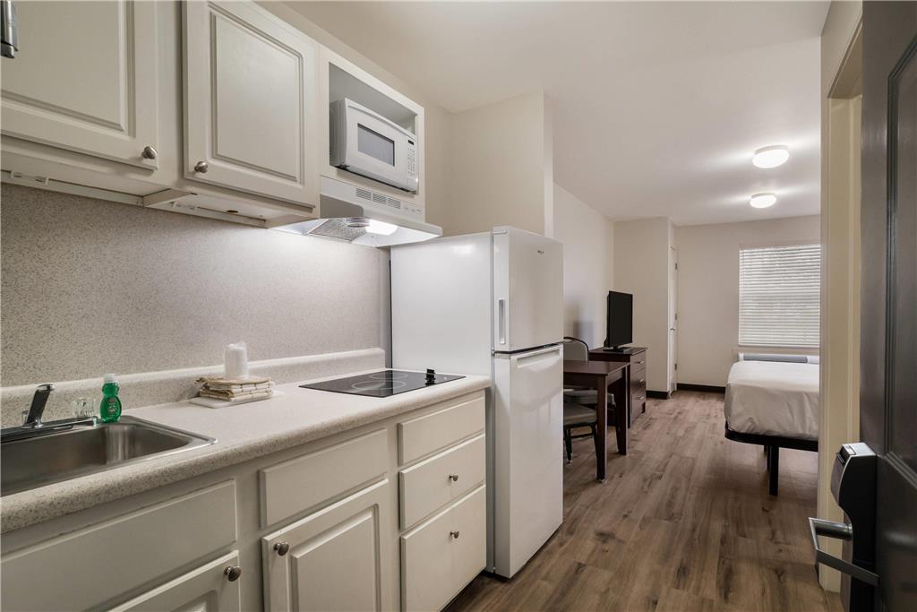 Suburban Studios Denver Central Arvada - photo 24