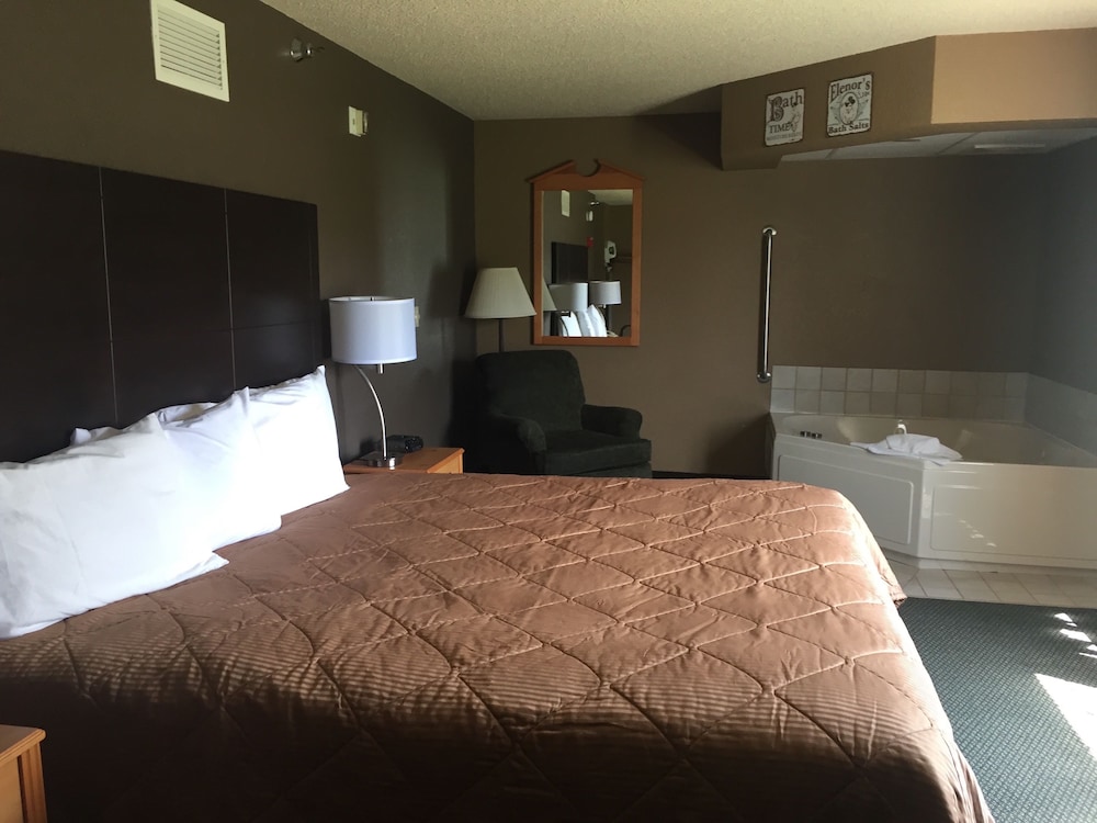 Boarders Inn & Suites by Cobblestone Hotels Fayette - photo 9
