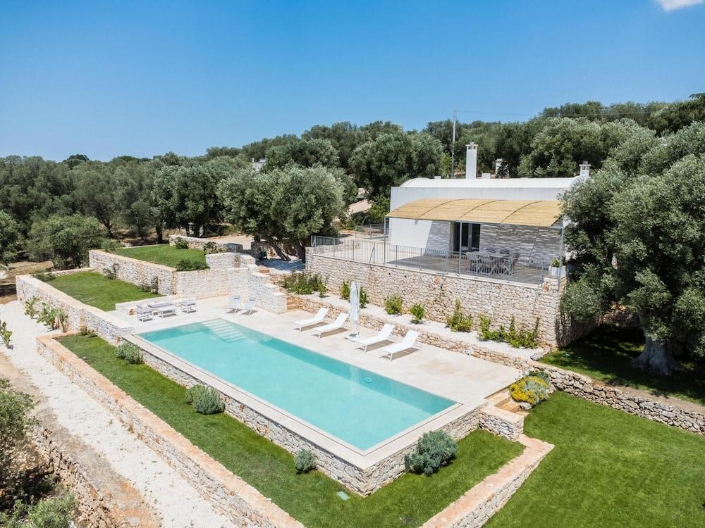 Villa Degli Ulivi con Piscina by Wonderful Italy — 4-Star Luxury Hotel in Ostuni, Italy