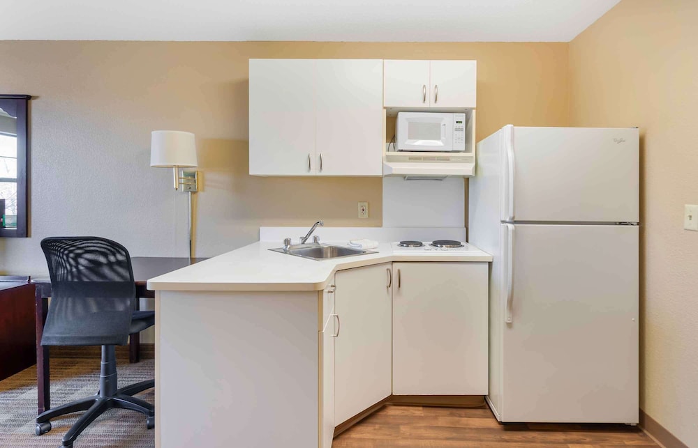 Extended Stay America Suites Chicago Vernon Hills Lake Fores - photo 18