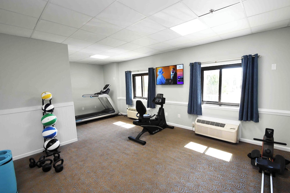 Coastal Palms Inn & Suites - photo 24
