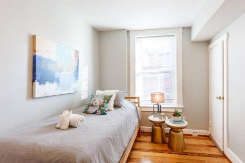 2 Large Apts w Parking Downtown Over the Rhine — 4-Star Luxury Hotel in Cincinnati, United States