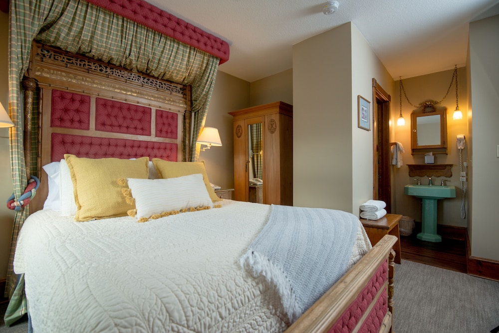 Inn at Cedar Crossing - photo 11