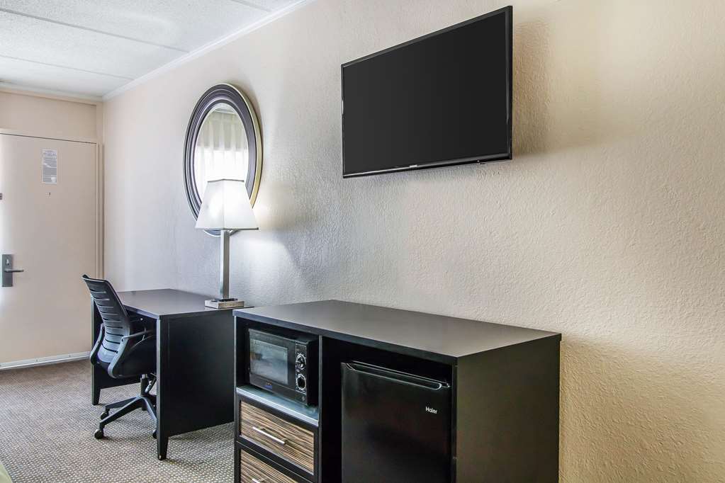 Quality Inn Hinesville Fort Stewart Area - photo 19