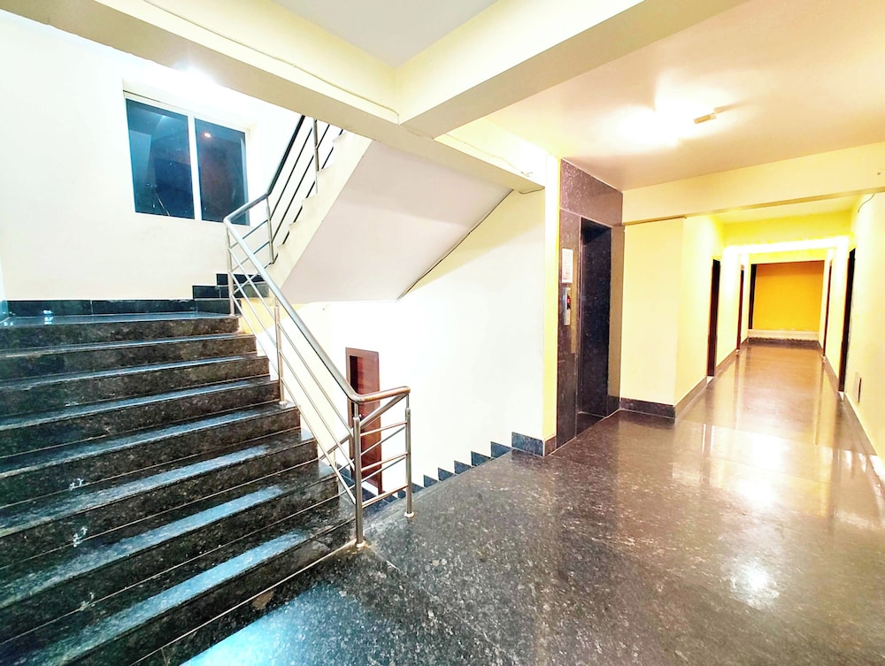 Hotel Arya Palace in Puri, India