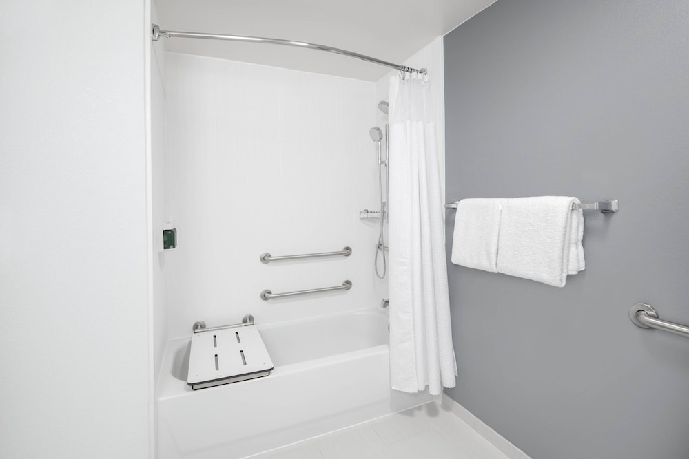 Courtyard Augusta Marriott - photo 15