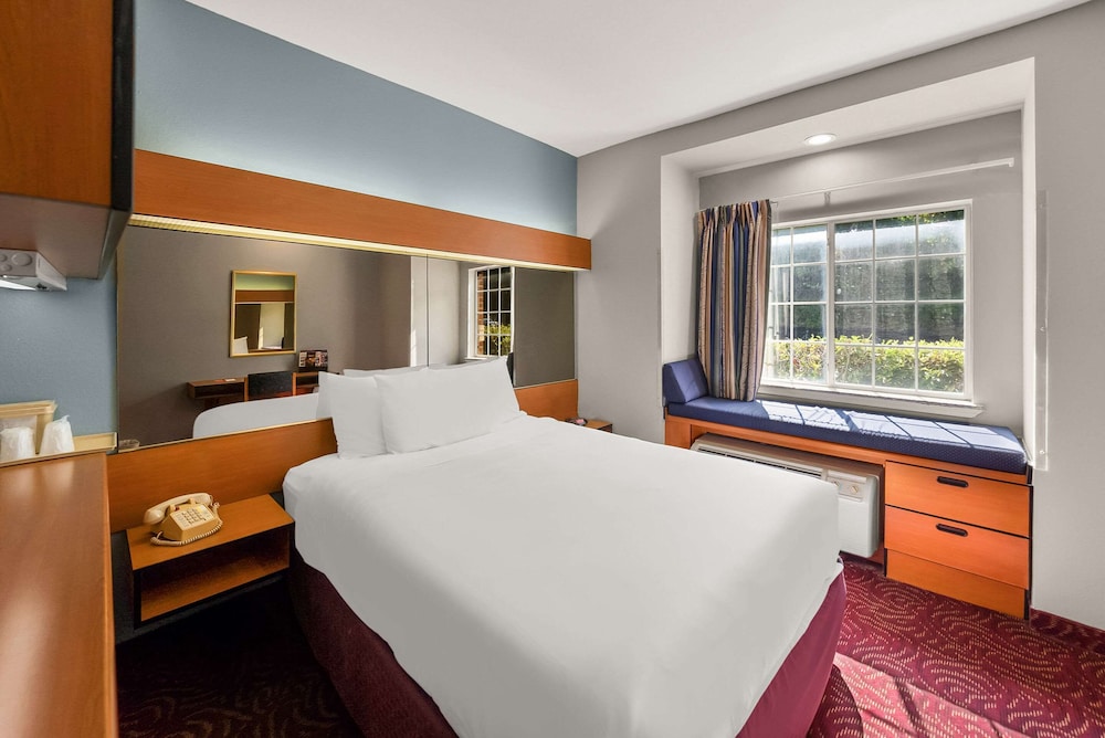 Econo Lodge Inn & Suites Mesquite Dallas East - photo 31
