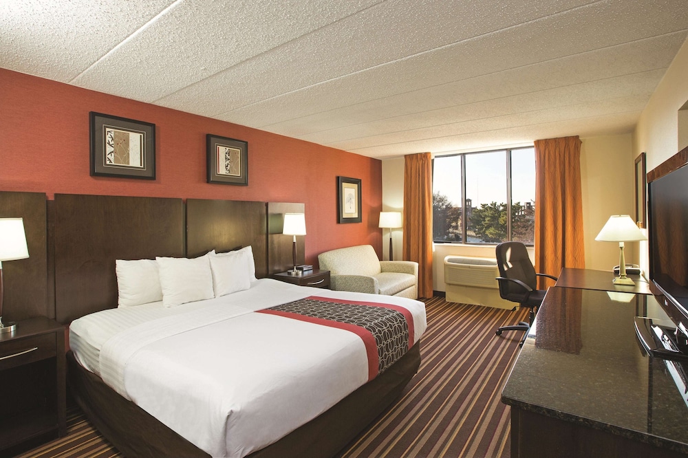 DoubleTree by Hilton Salisbury - photo 8