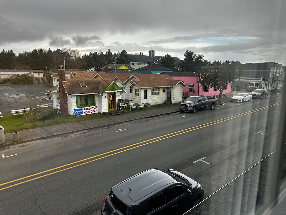 The Coastal Inn and Suites - photo 122