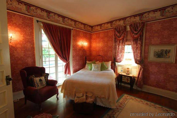 Royal Inn Columbia Fort Jackson - photo 6