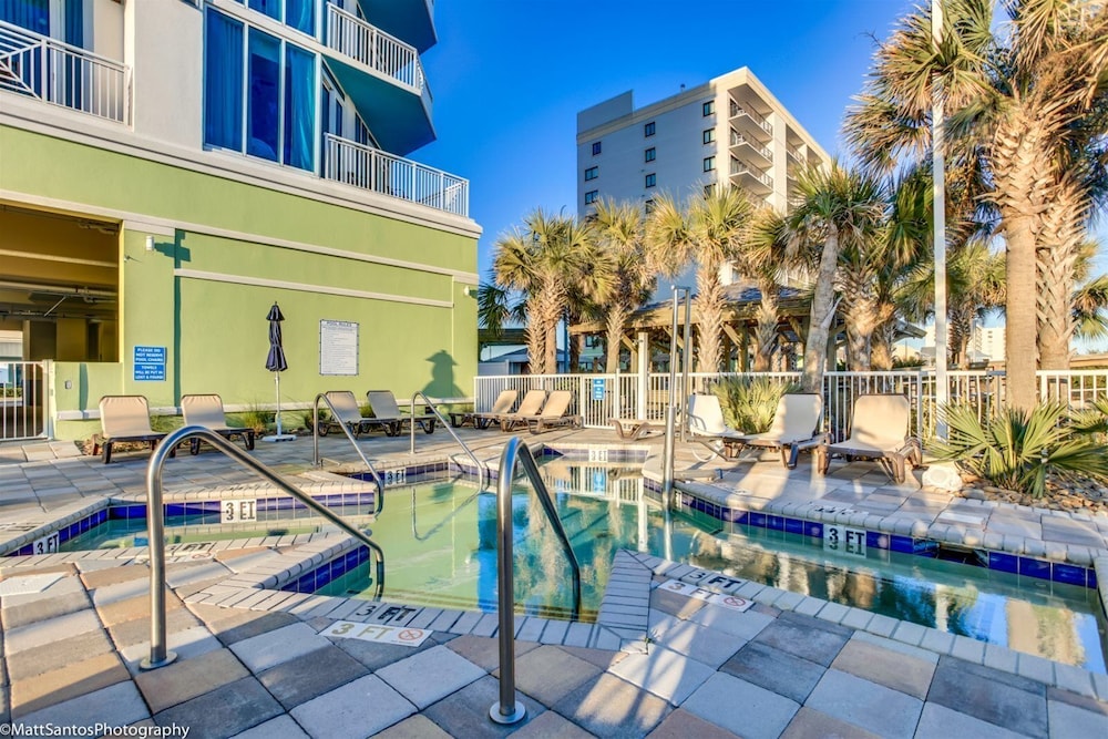 Towers On The Grove Condo - photo 38