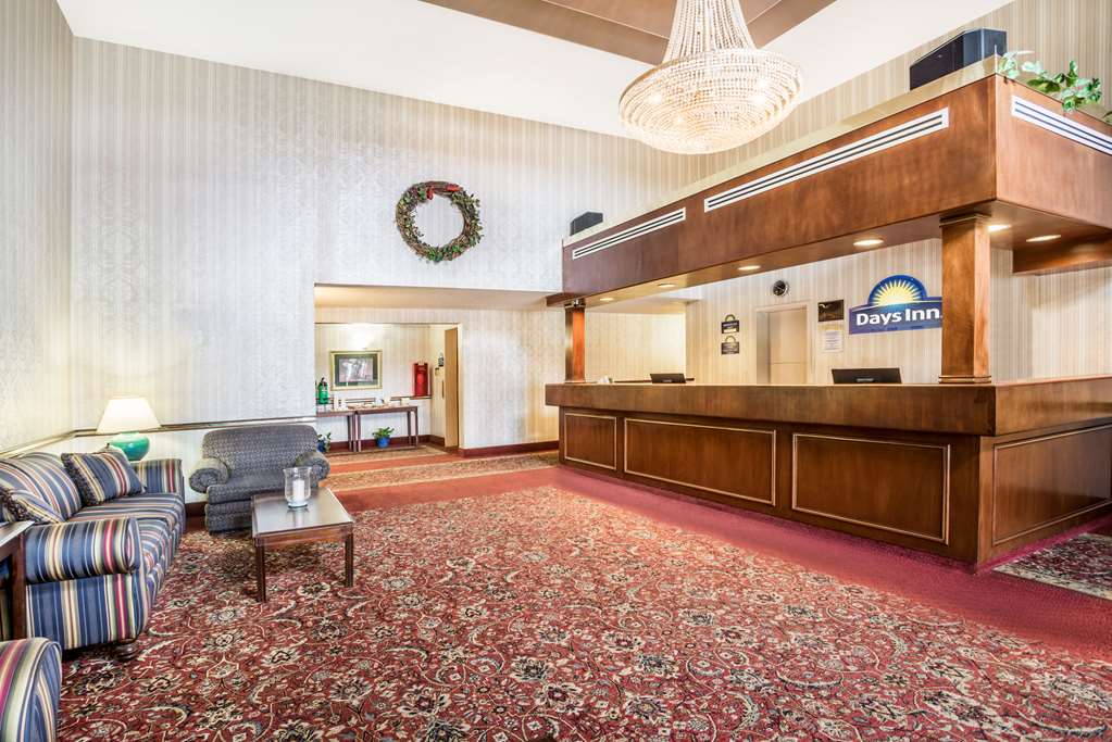 Days Inn by Wyndham Westminster - photo 3
