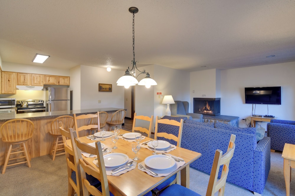 3 Mi to Skiing: Walkable Dtwn Winter Park Condo — 4-Star Luxury Hotel in Winter Park, United States