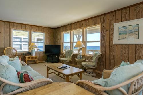Yorkshire by Oak Island Accommodations - photo 4