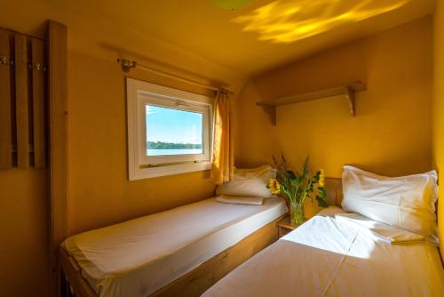Hotel Plutitor Kingfisher — Babadag — photo 3