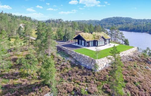 Gorgeous Home In Evje With Lake View — 5-Star Luxury Hotel in Evje, Norway