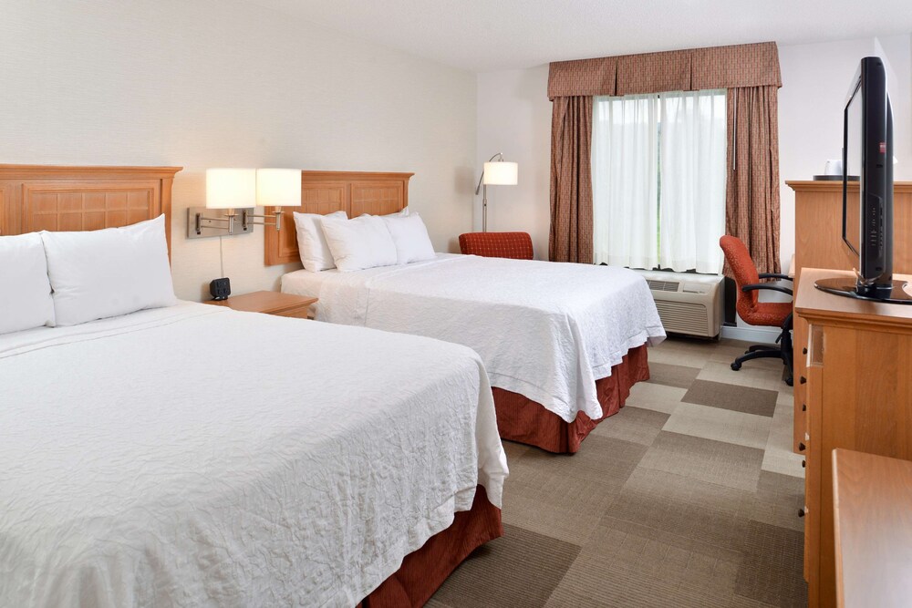 Hampton Inn Cortland - photo 25