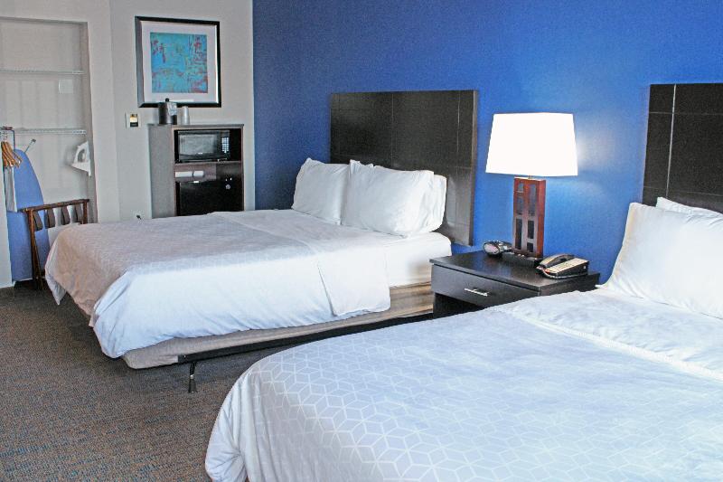 Holiday Inn Express & Suites Bakersfield Airport by IHG - photo 30