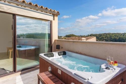 Es Raco - carbon neutral hotel in Costitx